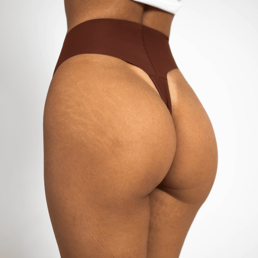 Sømløs Komfort String | Sig farvel til synlige linjer – oplev komfort og selvsikkerhed med vores usynlige camel toe string.