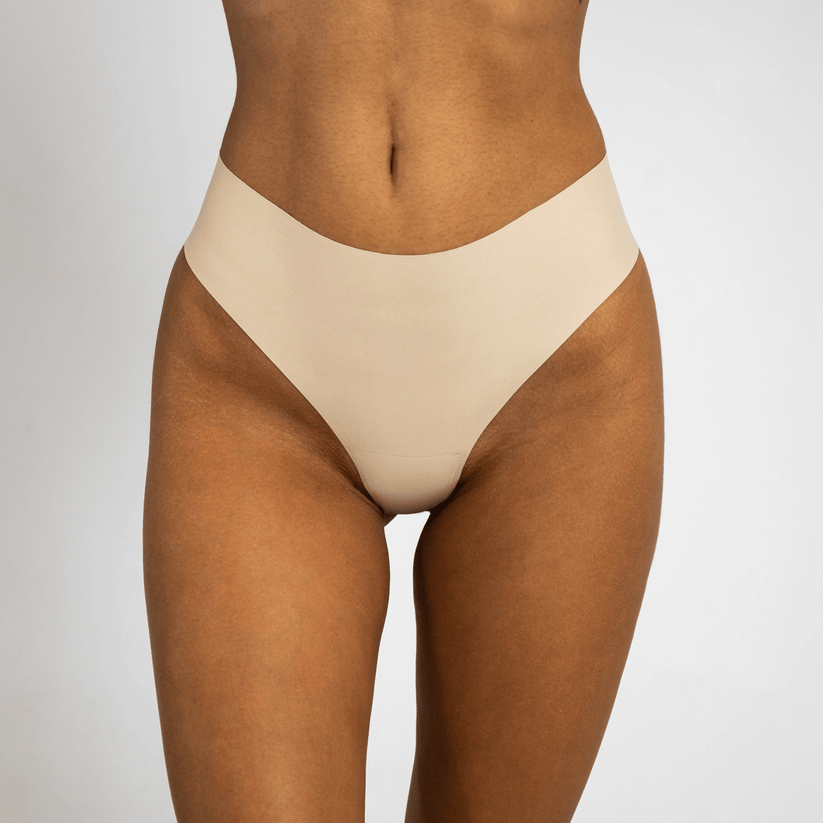 Sømløs Komfort String | Sig farvel til synlige linjer – oplev komfort og selvsikkerhed med vores usynlige camel toe string.