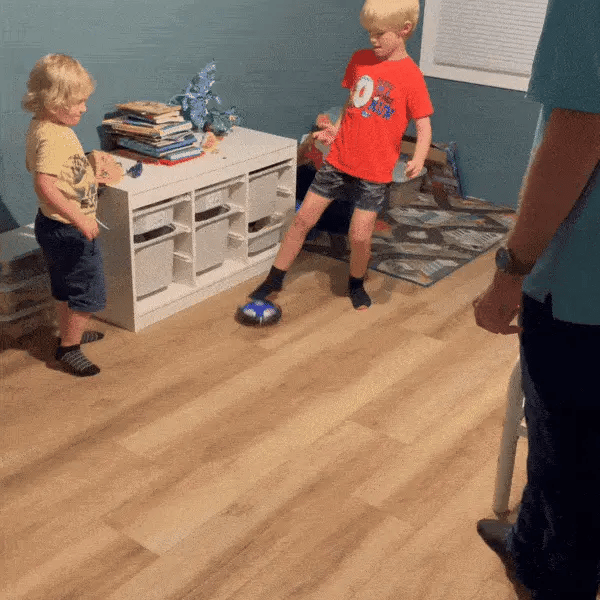 AirPlay™ - Svævende Fodbold med LED-lys