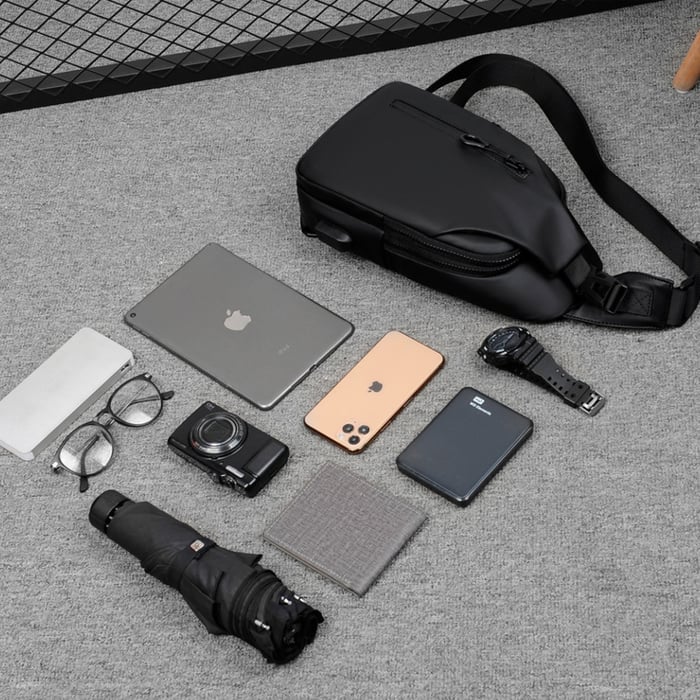 Vandtæt skuldertaske - Forbliv forbundet og hav alt, du behøver tæt på – vandtæt, smart og med indbygget USB til livet på farten!